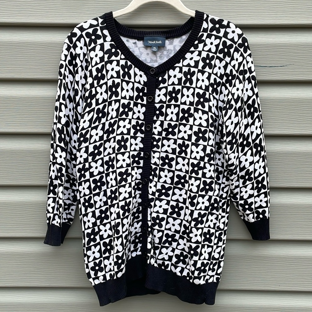 ModCloth Retro Colorblock Floral Print Cardigan